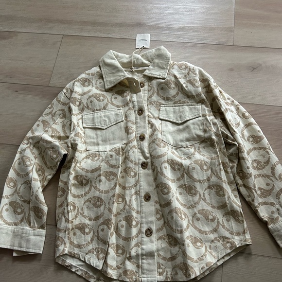 Andthewhy button up yin yang shirt size S - Picture 2 of 6